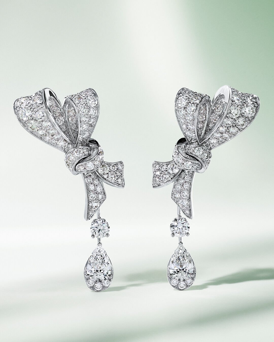 Anniversary Gifts - image shows image of heart shape diamond line necklace