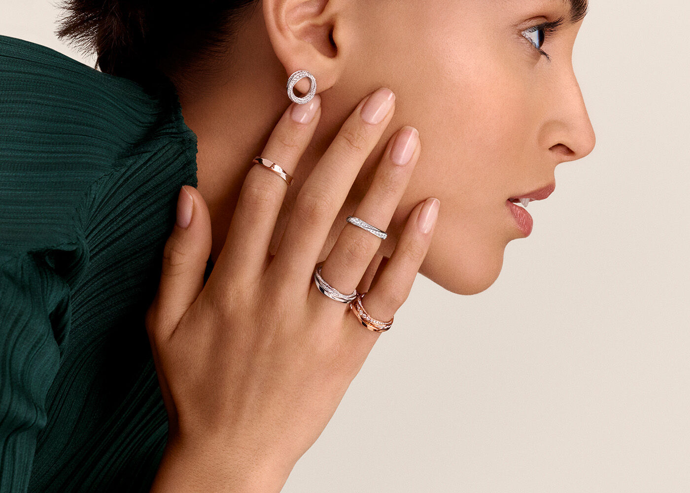 Model wearing jewellery from the Graff Spiral collection