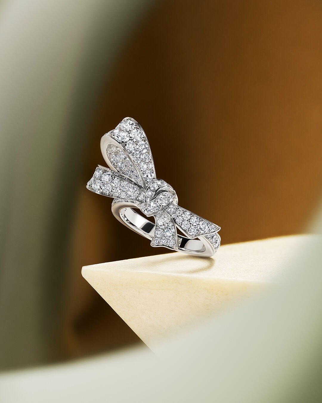 Eid Gifts - Image shows Tilda's Bow diamond ring