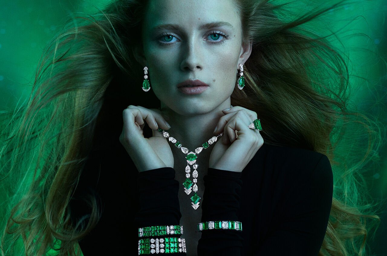 Discover Graff Emerald High Jewellery, model wears Graff Emerald High Jewellery Suite 