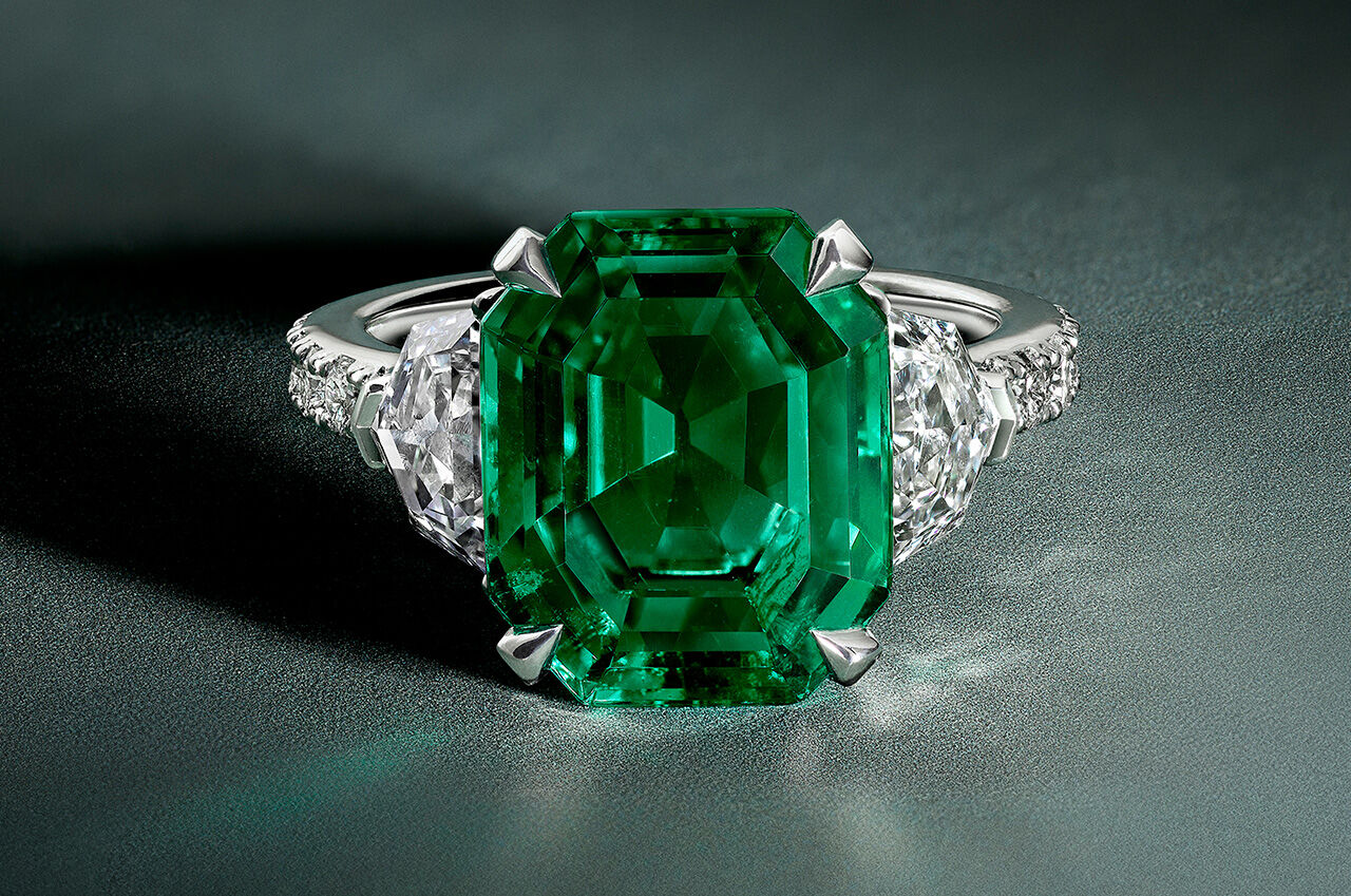 Image shows Graff Yellow Diamond High Jewellery Necklace