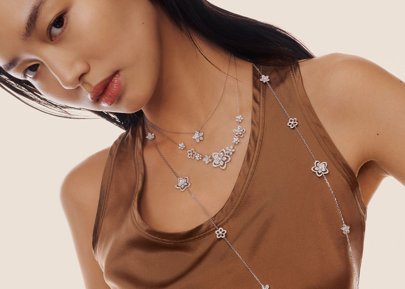 Everything You Need To Know About Floating Diamond Necklaces | Luminesce  Diamonds