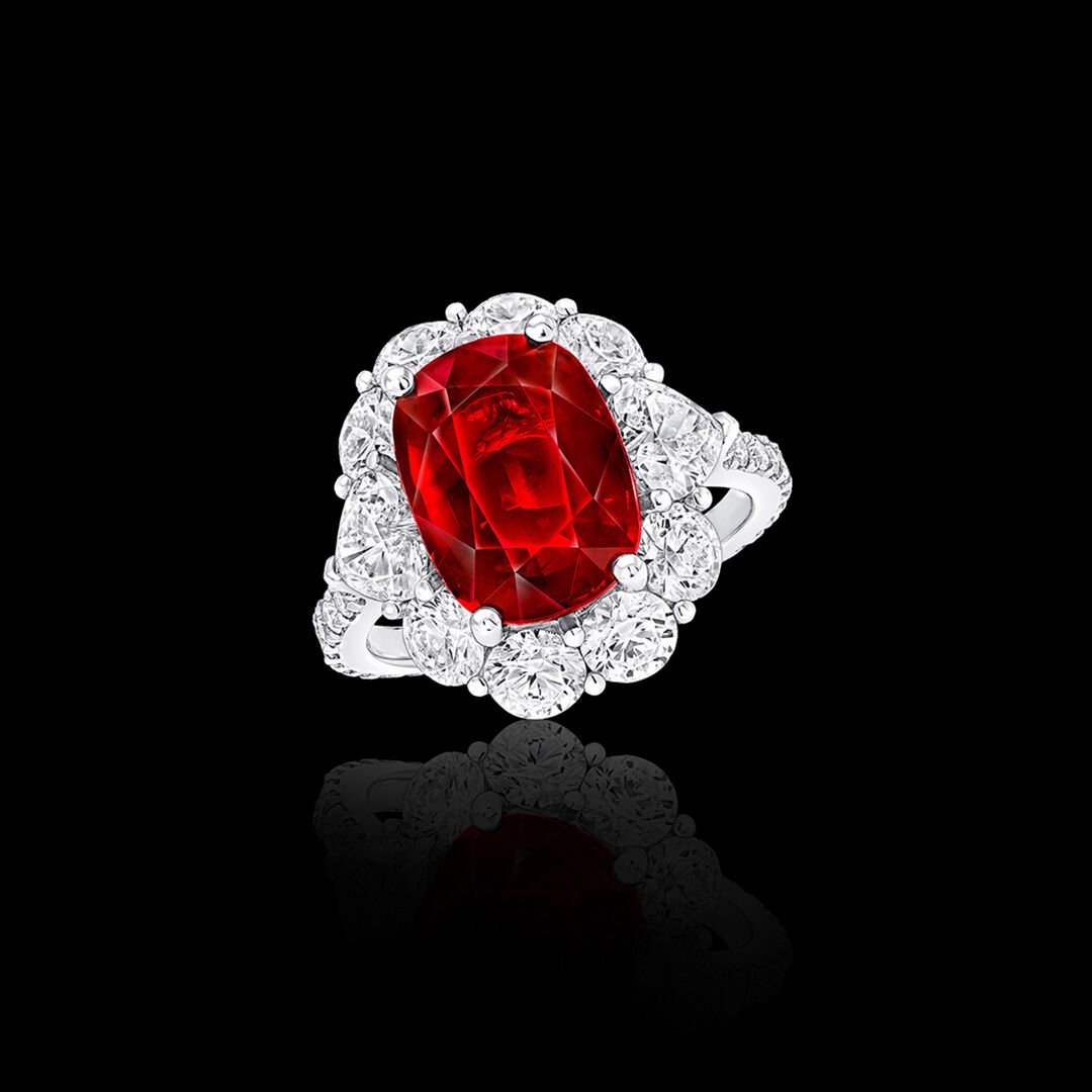 Image of Graff Ruby High Jewellery bangle