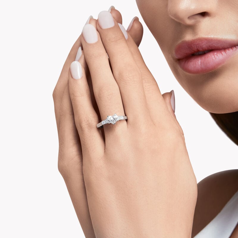 Promise心形鑽石訂婚戒指