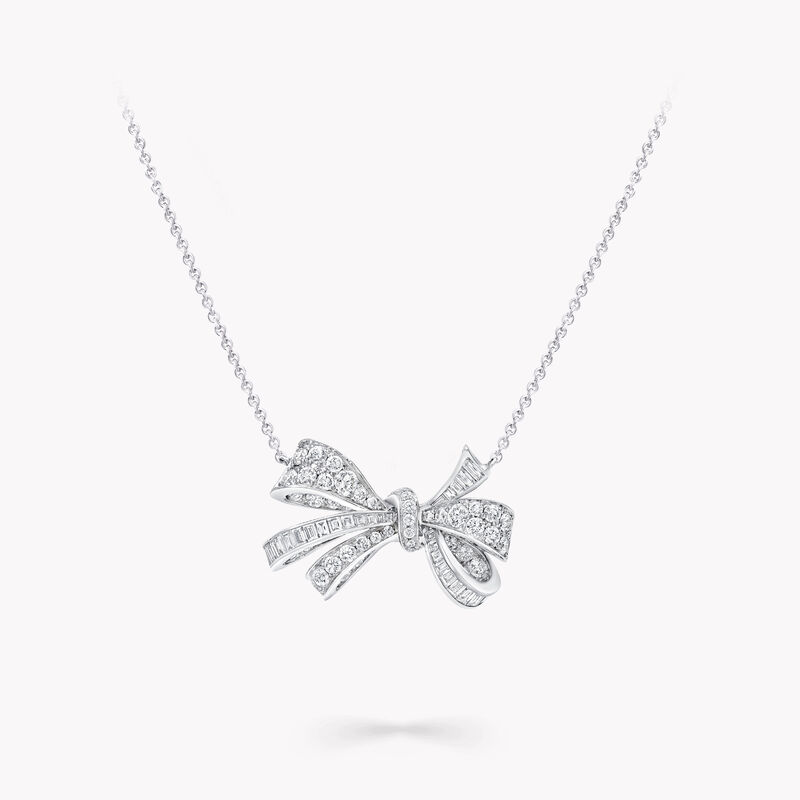 Bow Chain Necklace