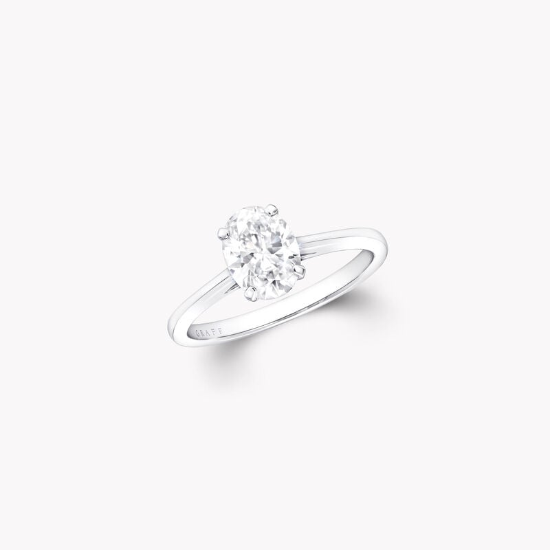 Paragon橢圓形鑽石訂婚戒指