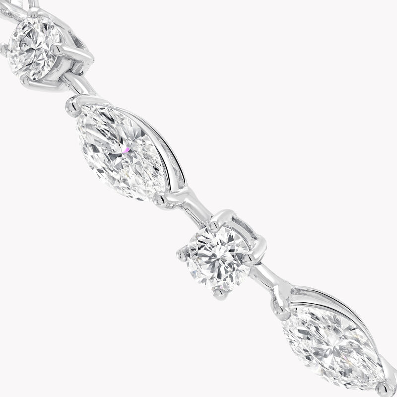 Bracelet en diamants tailles rond et marquise, , hi-res