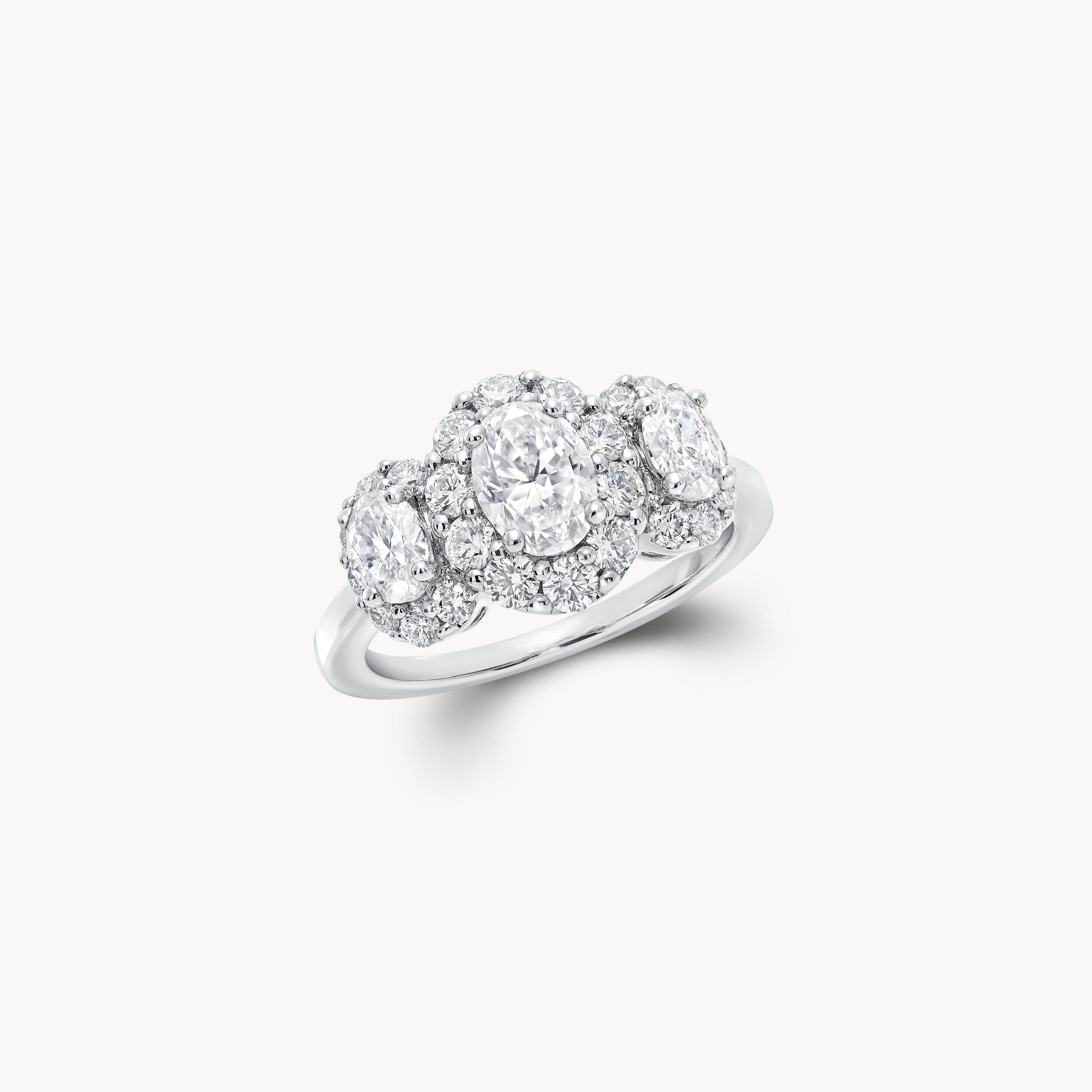 Radiant Shape Diamond Engagement Ring | Reve Diamonds
