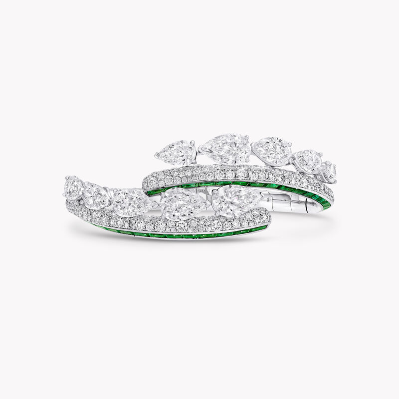Bracelet en diamants taille poire et ronde avec &eacute;meraudes taille baguette