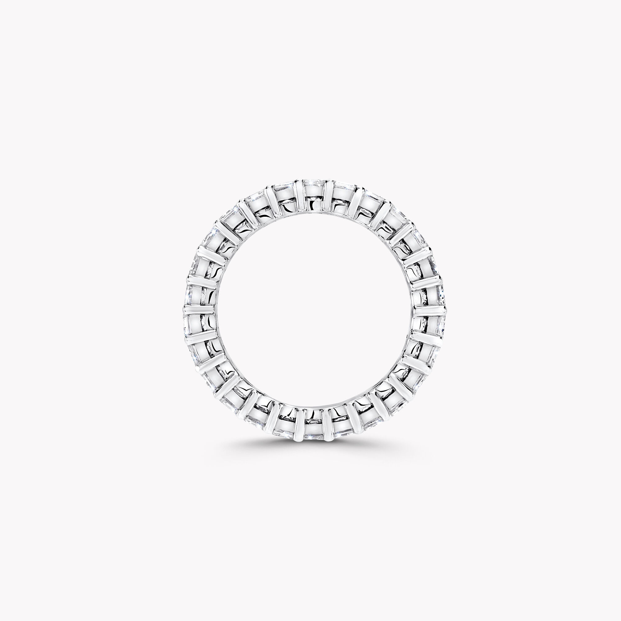 エメラルドカットダイヤモンド エタニティリング, プラチナ、0.15 