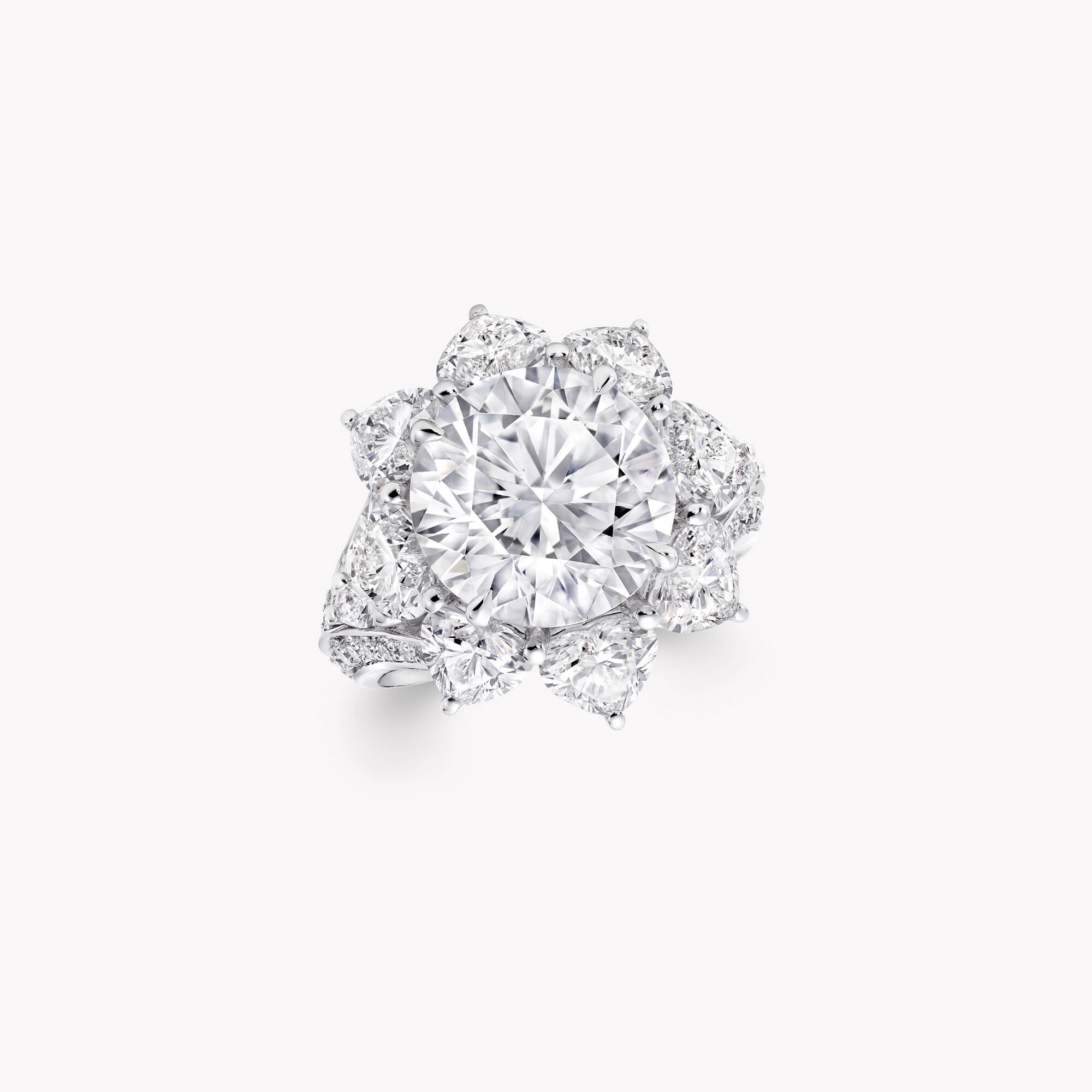 5.45 carat D colour round diamond ring (10.25 cts) | Graff