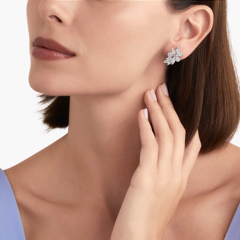 Boucles d’oreilles en diamants taille marquise et poire