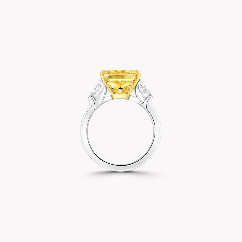雷地恩形切割黃鑽高級珠寶戒指