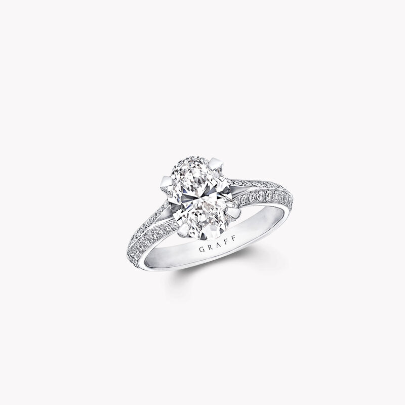 Legacy橢圓形鑽石訂婚戒指