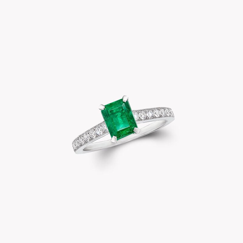 Flame祖母綠形切割祖母綠及鑽石訂婚戒指