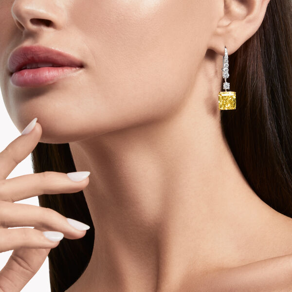 黄钻和白钻高级珠宝耳环, , hi-res