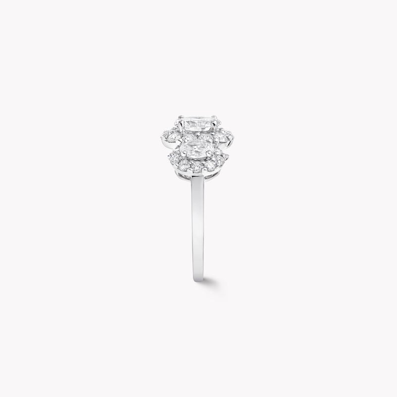 Bague de fian&ccedil;ailles &agrave; trois diamants taille ovale Icon