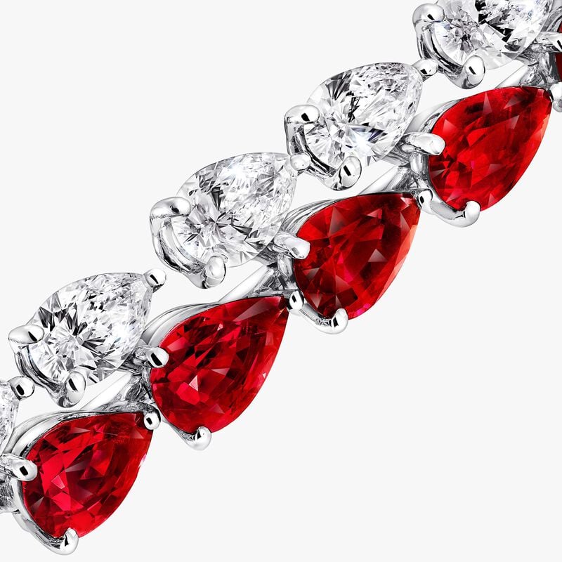 Bracelet en rubis et diamants taille poire