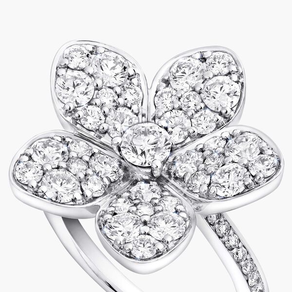 Wild Flower Large Pavé Diamond Ring, , hi-res