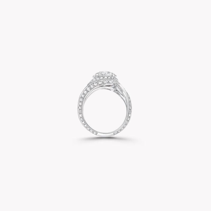 橢圓形鑽石高級珠寶戒指