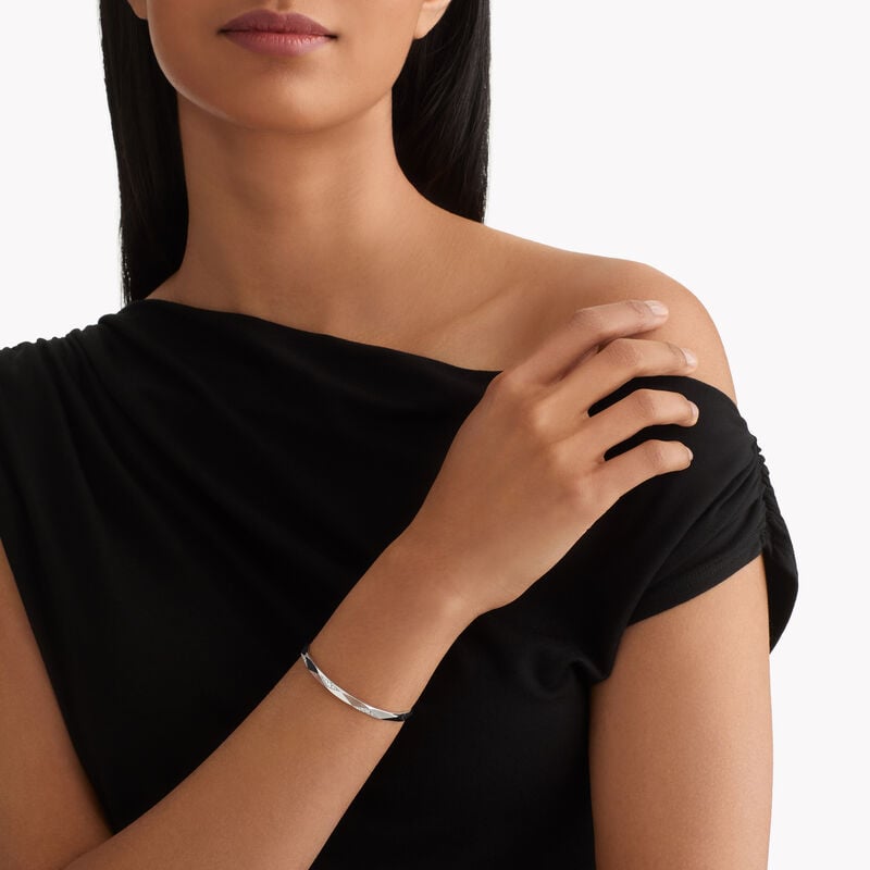 Laurence Graff Signature Pav&eacute; Diamond Bangle