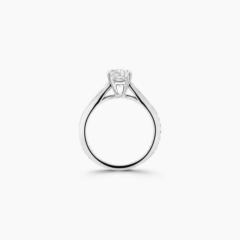 Bague en diamants taille coussin