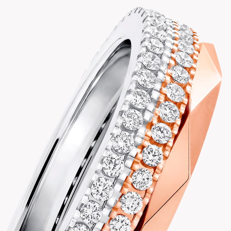 Laurence Graff Signature Three-Row Ring