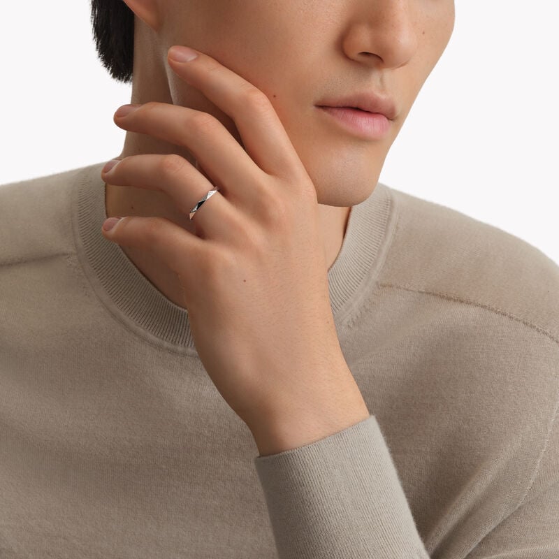 Laurence Graff Signature Faceted Diamond Band