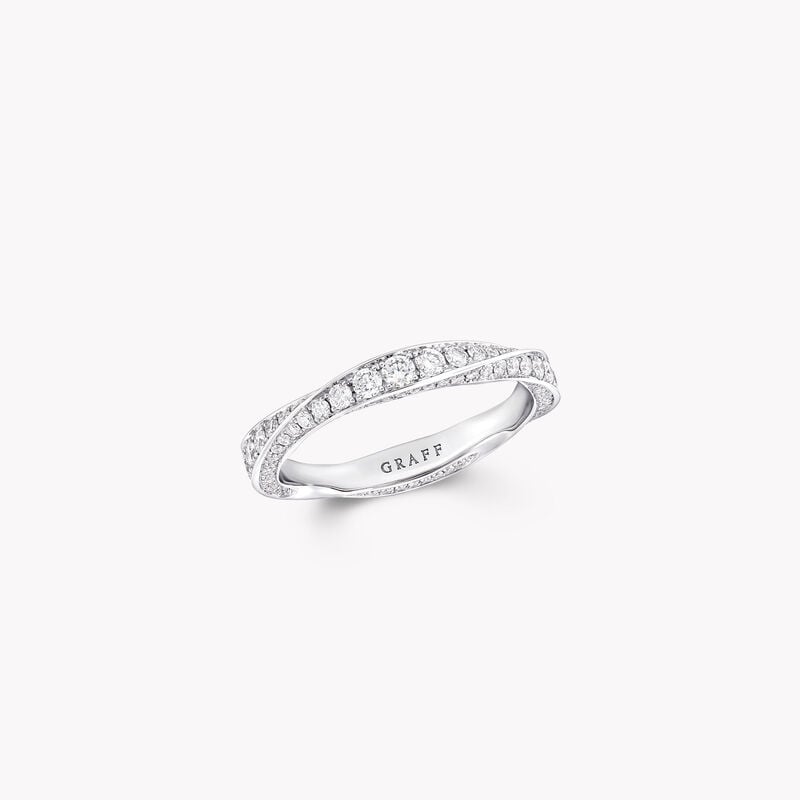 Spiral Pav&eacute; Diamond Band
