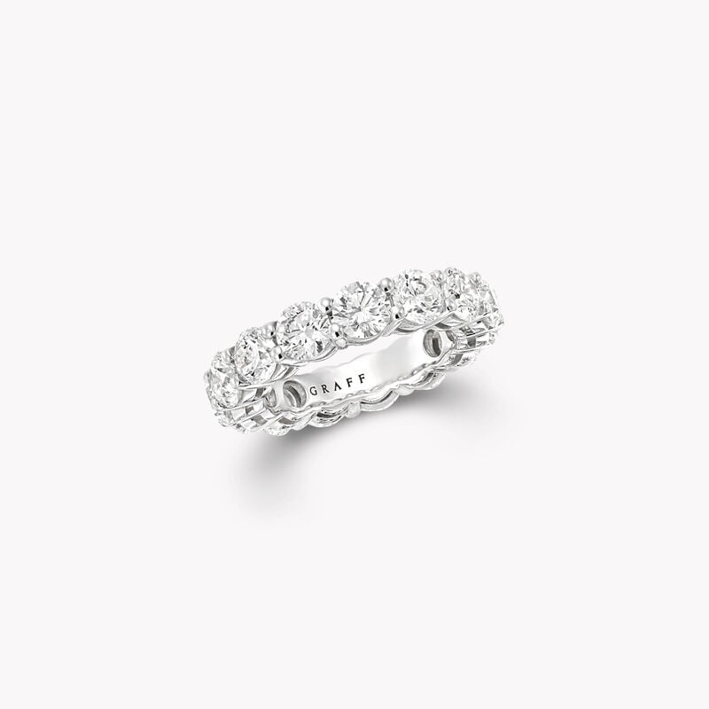 Shared Claw Round Diamond Wedding Band