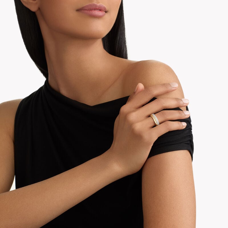 Laurence Graff Signature Three-Row Ring