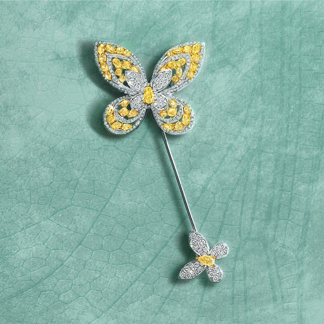 flua milky butterfly イヤリング 定価3万円 フレイヤ, Butterfly Brooch - Graff