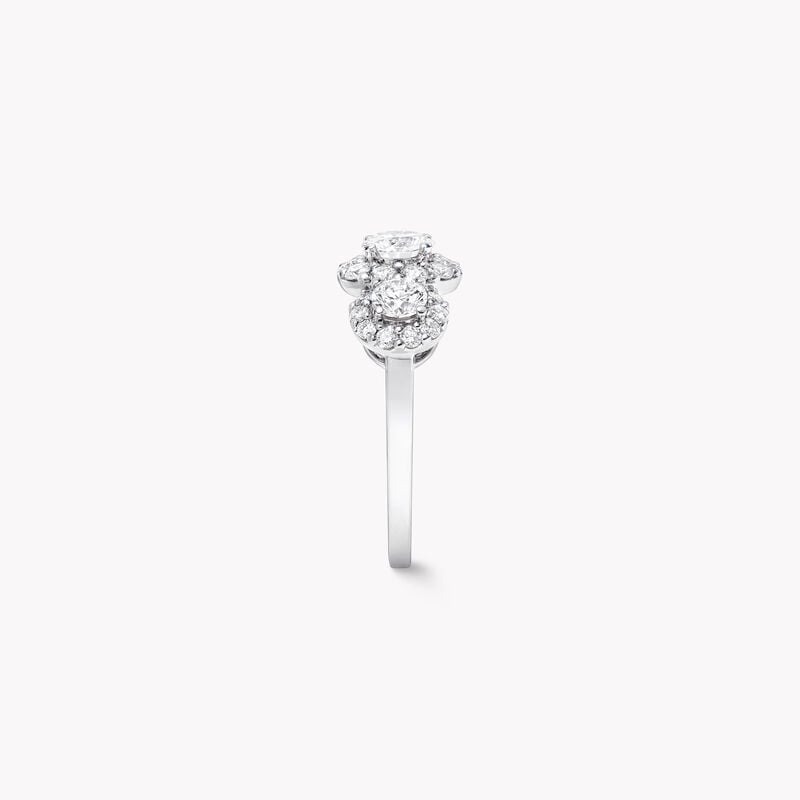 Icon Three Stone Round Diamond Engagement Ring