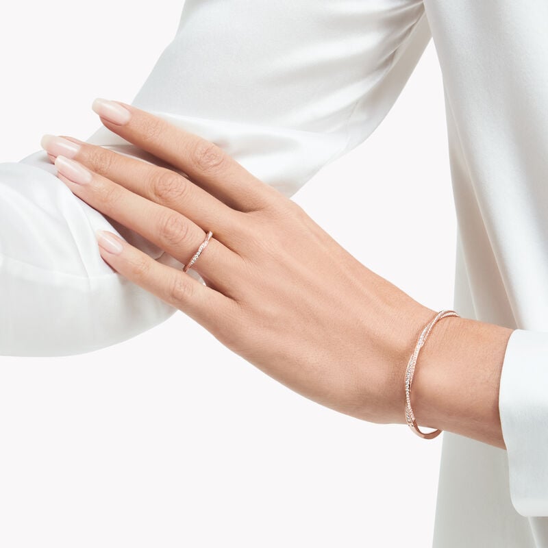Spiral Pav&eacute; Diamond Band