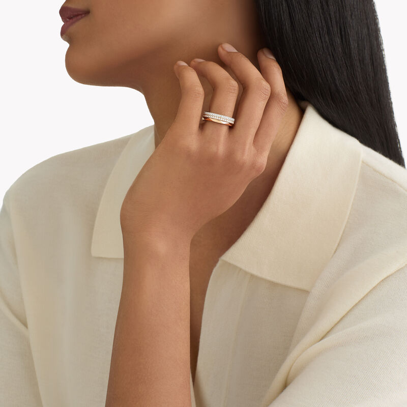 Laurence Graff Signature Three-Row Ring
