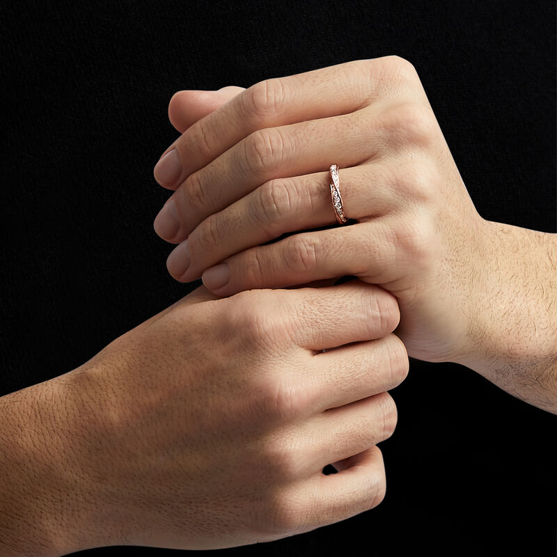 Spiral Pav&eacute; Diamond Band