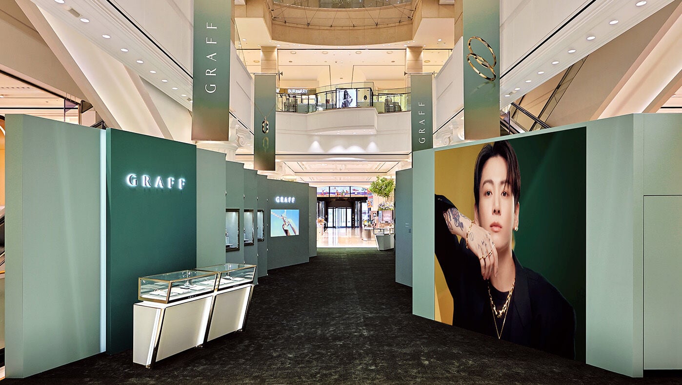 Crafting an Icon - image shows Laurence Graff Signature collection jewellery and workshop tools