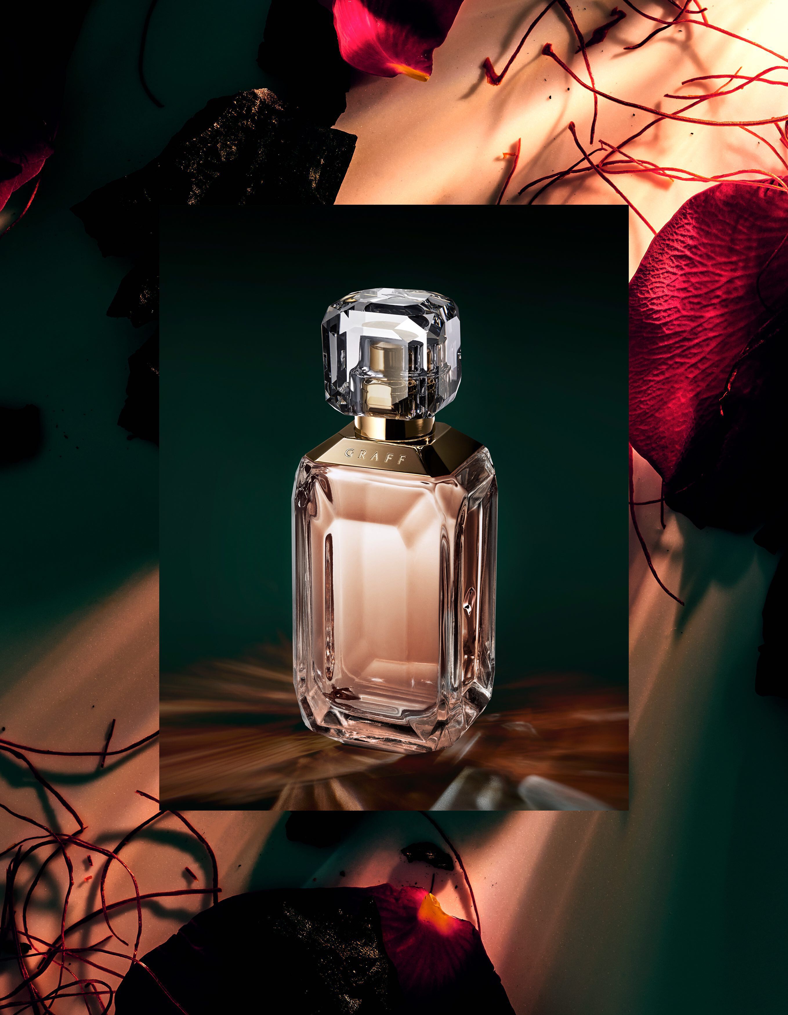 عطر "ليسيدي لا رونا" III مع مكونات من "غراف"