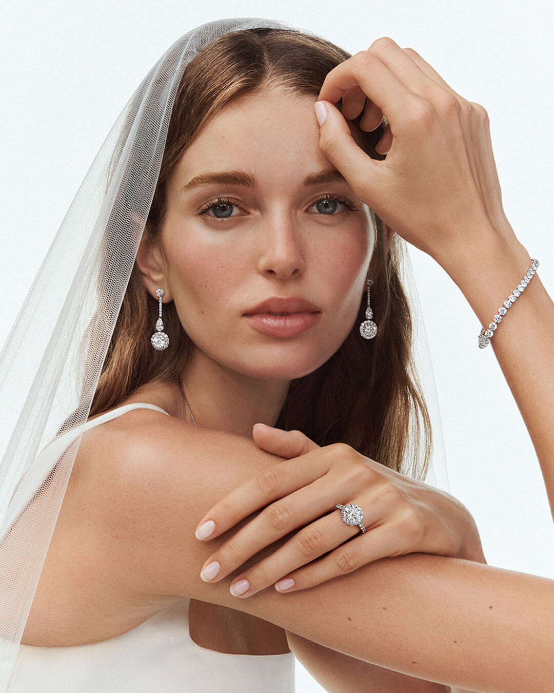 Model wears Graff Bridal Jewellery 