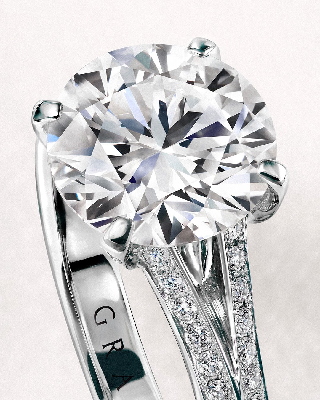 Graff Legacy Setting Diamond Engagement RIng