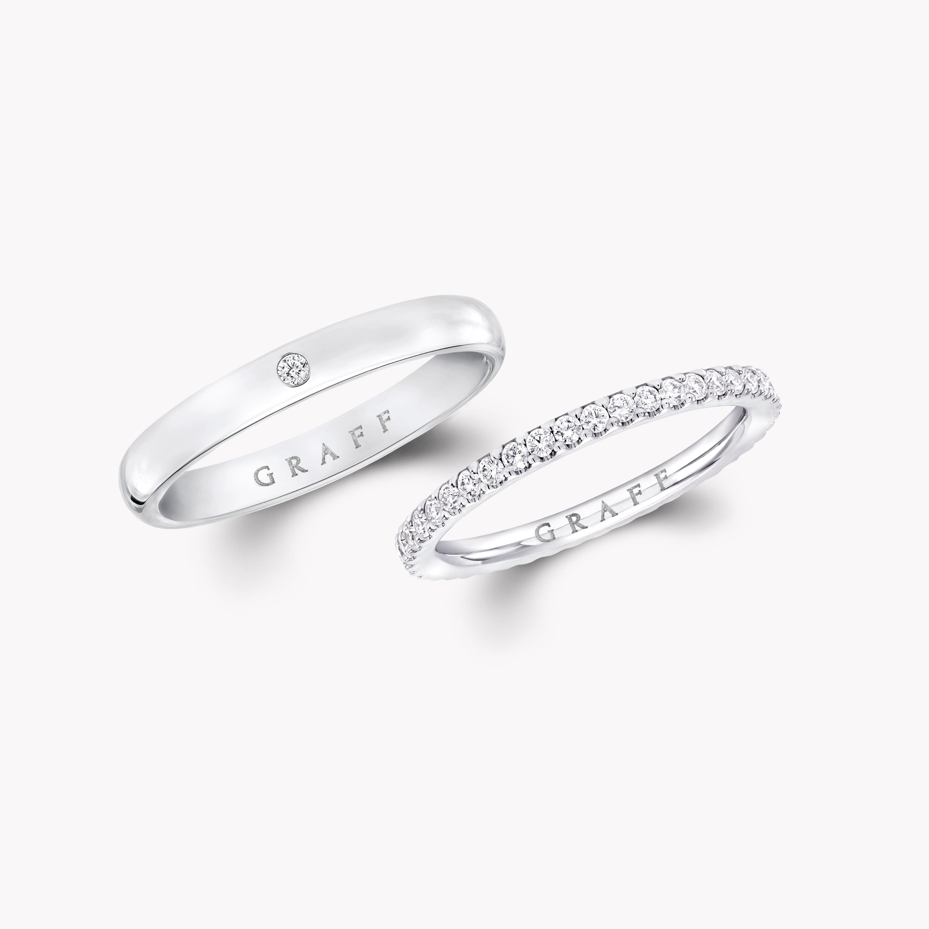 D Shape and Round Diamond Wedding Band Set
